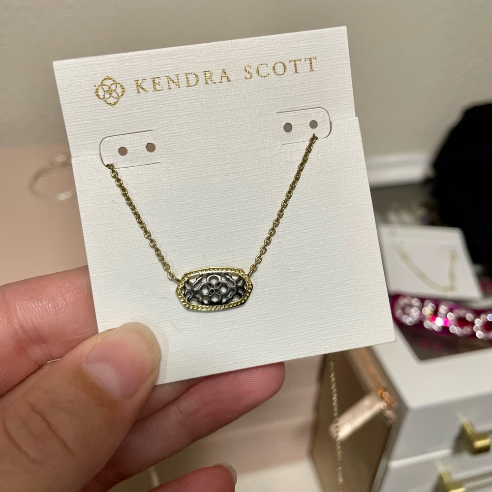 Kendra Scott filigree necklace